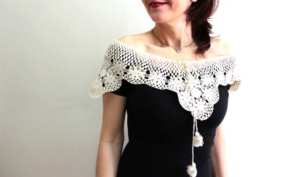 Mariage - Beige crochet lace bridal shawl, vintage boho shoulder necklace bridal cover-up, off shoulder stole, wedding shrug, bolero ornate capelet