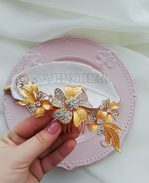 Свадьба - Gold Flowers Hair Comb- Boho leaf hair comb-Flower metal hair clip-Wedding gold headpiece-Crystal Pearl Bridal Comb-Gold Flower Headpiece