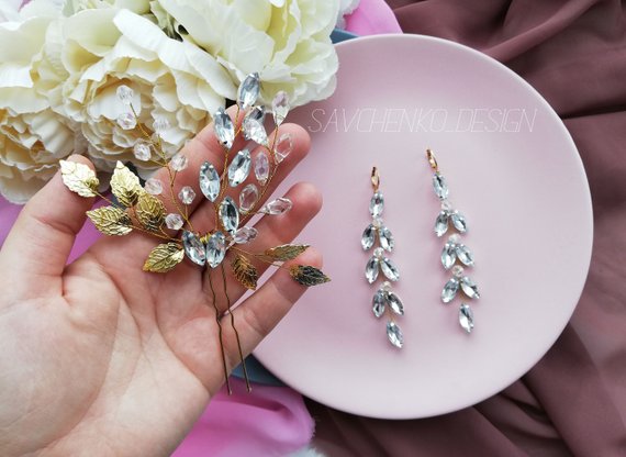 Hochzeit - Bridal earring comb set