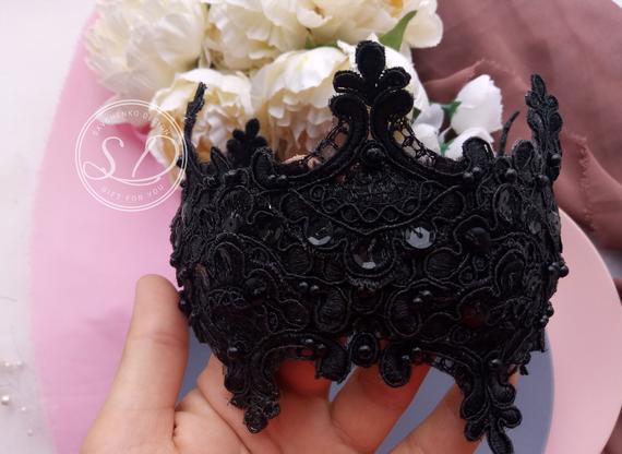 زفاف - Black Lace Evil Queen Crown sex and the city corona regina del male Black fascinator Goth black swan costume gothic crown