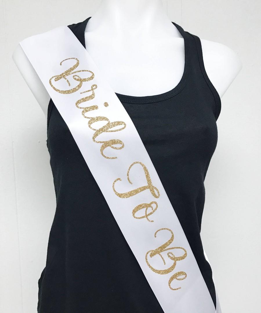 Hochzeit - Bride to Be Sash, Personalized Bridal Sash, Future Mrs. Sash, Bachelorette Sash, Bachelorette Party, BRIDE TO BE L