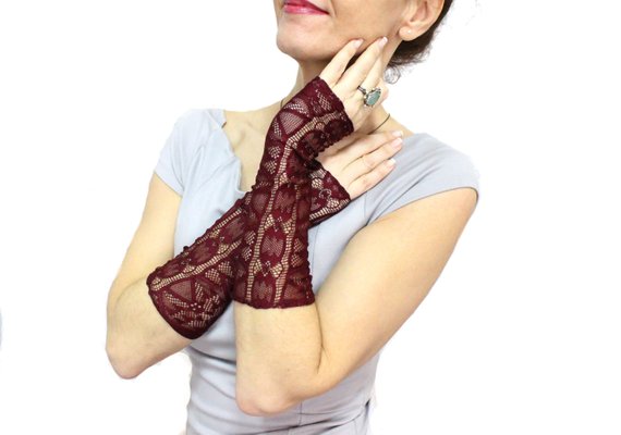 Свадьба - Burgundy lace gloves, long lace fingerless gloves mittens cuff, gothic claret gloves, bellows glove, steampunk gloves, boho accessories