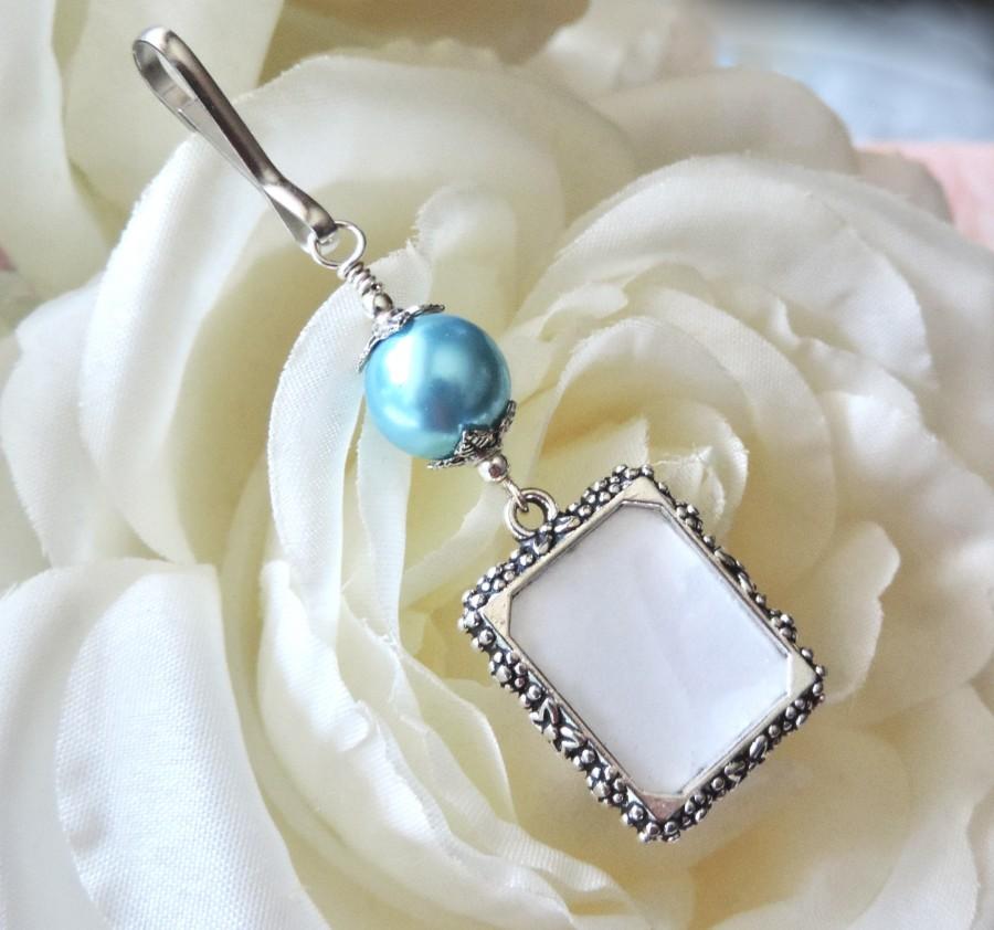 Mariage - Wedding bouquet photo charm. Bright blue Memorial charm. Single or double sided. Bridal bouquet charm. Bridal shower gift. Something blue.