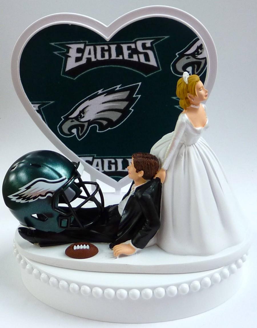 Mariage - Wedding Cake Topper Philadelphia Eagles Philly Football Themed w/ Garter Humorous Bride and Groom Sports Fan Pro Team His Hers Favorites Fun