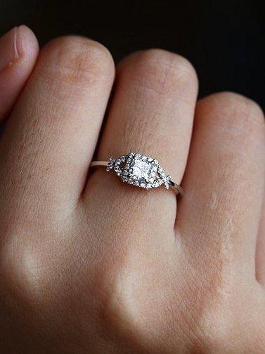 زفاف - Moissanite Engagement Ring halo women 14k white Gold diamond vintage princess cut  Antique Unique Wedding  Birthstone prong set Anniversary