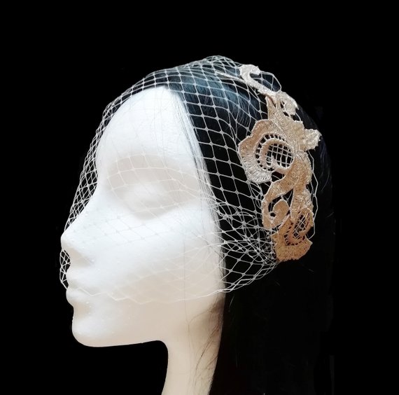 Mariage - Gold and ivory birdcage veil. Lace bridal veil.