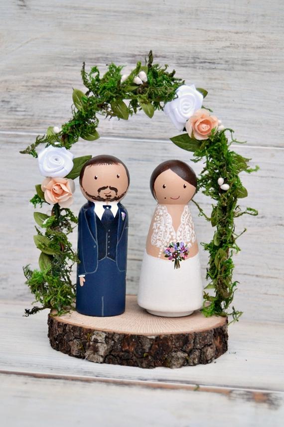 Wedding - Personalized Wedding Cake Topper Flowers Arch, Rustic Cake Topper, Rustic Custom Bride Groom Woodslice.