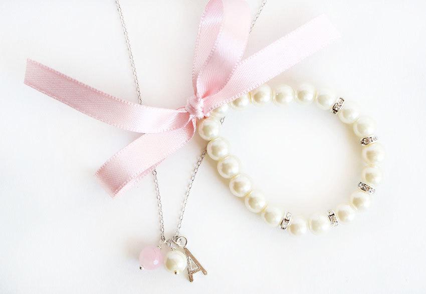 Mariage - Flower girl jewelry set, personalized gift, pearl bracelet necklace, blush pink ribbon, wedding gift, little girl gift, junior bridesmaid