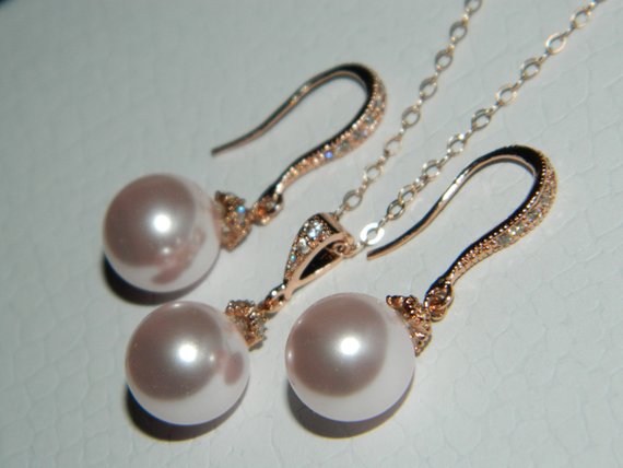 Свадьба - Pink Pearl Rose Gold Jewelry Set, Bridal Blush Pink Earrings&Necklace Set Swarovski 10mm Rosaline Jewelry Set Rose Gold Pink Wedding Jewelry