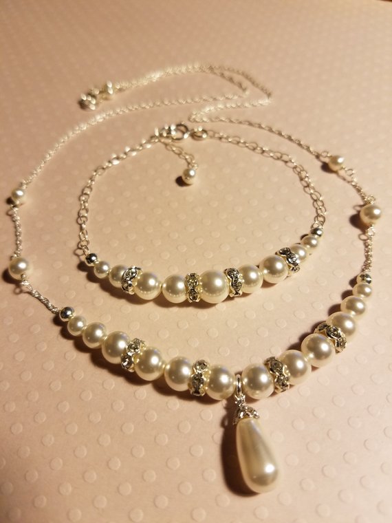 Mariage - White Pearl Necklace&Bracelet Jewelry Set, Swarovski Pearl Bridal Jewelry Set, Pearl Necklace, Pearl Bracelet White Pearl Silver Wedding Set