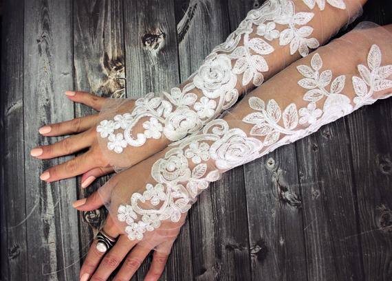 Hochzeit - Ivory white long lace wedding gloves, french lace fingerless gloves, sophisticated lace wedding accessories