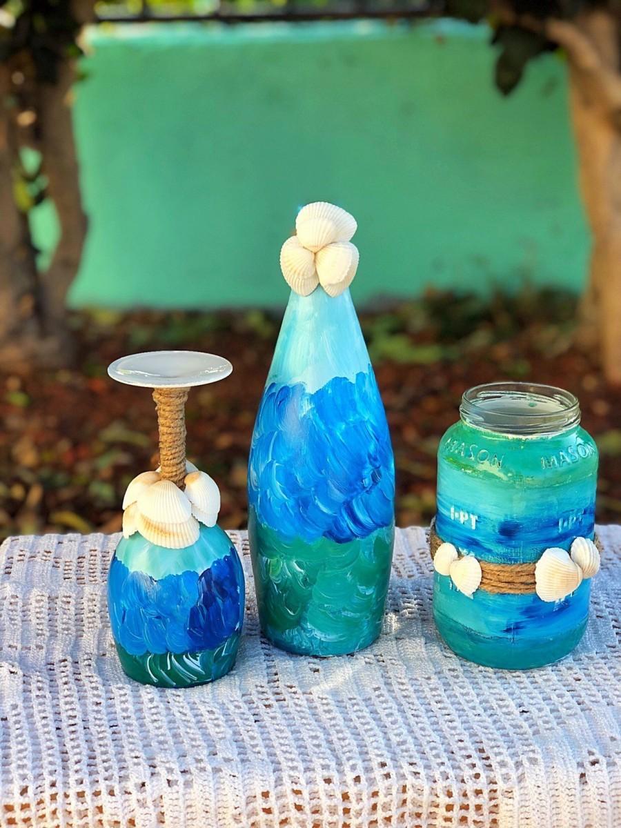زفاف - beach theme painted wine bottle, Aqua blue  gold painted wine bottle, candle holder, blue and gold beach theme bottle, sea shells blue gold