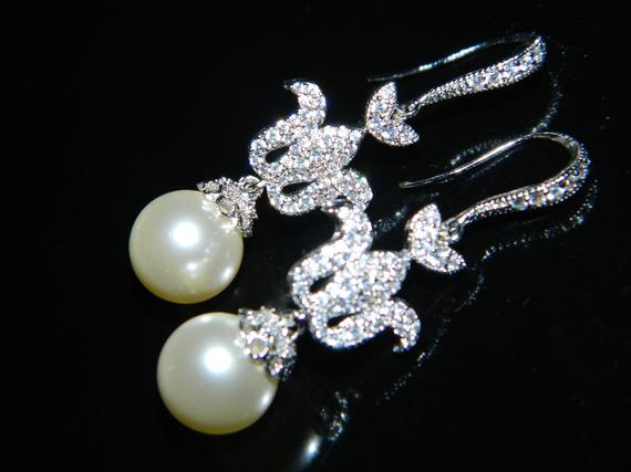 Hochzeit - Pearl Fleur De Lis Earrings, Bridal Pearl Chandelier Earrings, Swarovski Ivory Pearl Wedding Earrings Statement Earrings French Lily Earring