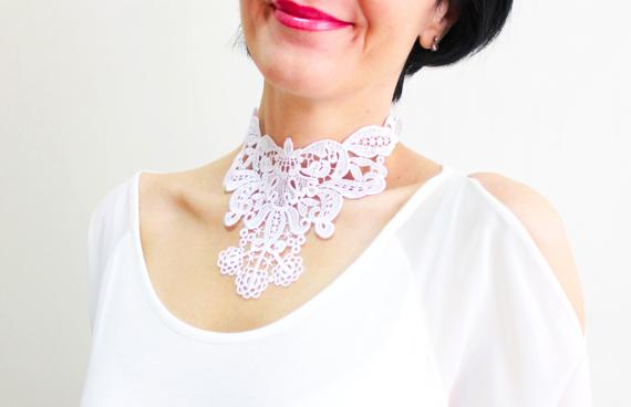 Hochzeit - White Lace Bridal Choker Necklace White Choker Bridal Choker Wedding Statement Bib Necklace High Neck Collar Unique Gift For Her Bridal Gift