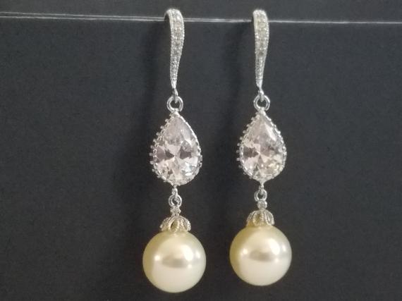 Свадьба - Pearl Bridal Earrings, Swarovski Ivory Pearl Chandelier Earrings, Wedding Pearl Silver Earrings, Bridal Pearl Jewelry, Ivory Pearl Earrings