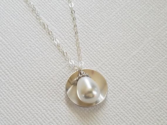 Свадьба - Pearl Sterling Silver Necklace, White Pearl Wedding Necklace, Beach Necklace, Wedding Jewelry, Bridal Jewelry, Teardrop Pearl Charm Necklace