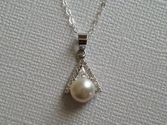 Свадьба - Pearl Bridal Necklace, White Freshwater Pearl Sterling Silver Necklace, Wedding Pearl Necklace, Pearl Charm Bridal Necklace, Pear Pendant