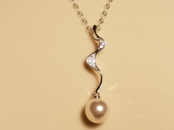 Свадьба - Pearl Bridal Necklace, Sterling Silver Pearl Wedding Necklace, Swarovski 8mm Pearl Drop Necklace, Pearl Dainty Necklace, Wedding Jewelry