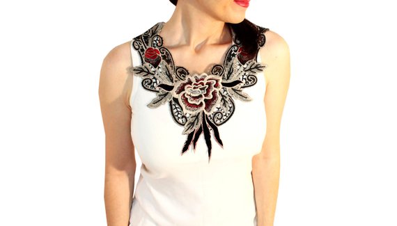 Hochzeit - Handmade Unique Gifts Mom Gift Mother Gift Floral Necklace Venise Lace Necklace Lace Jewelry Bib Necklace Statement Necklace Body Jewelry