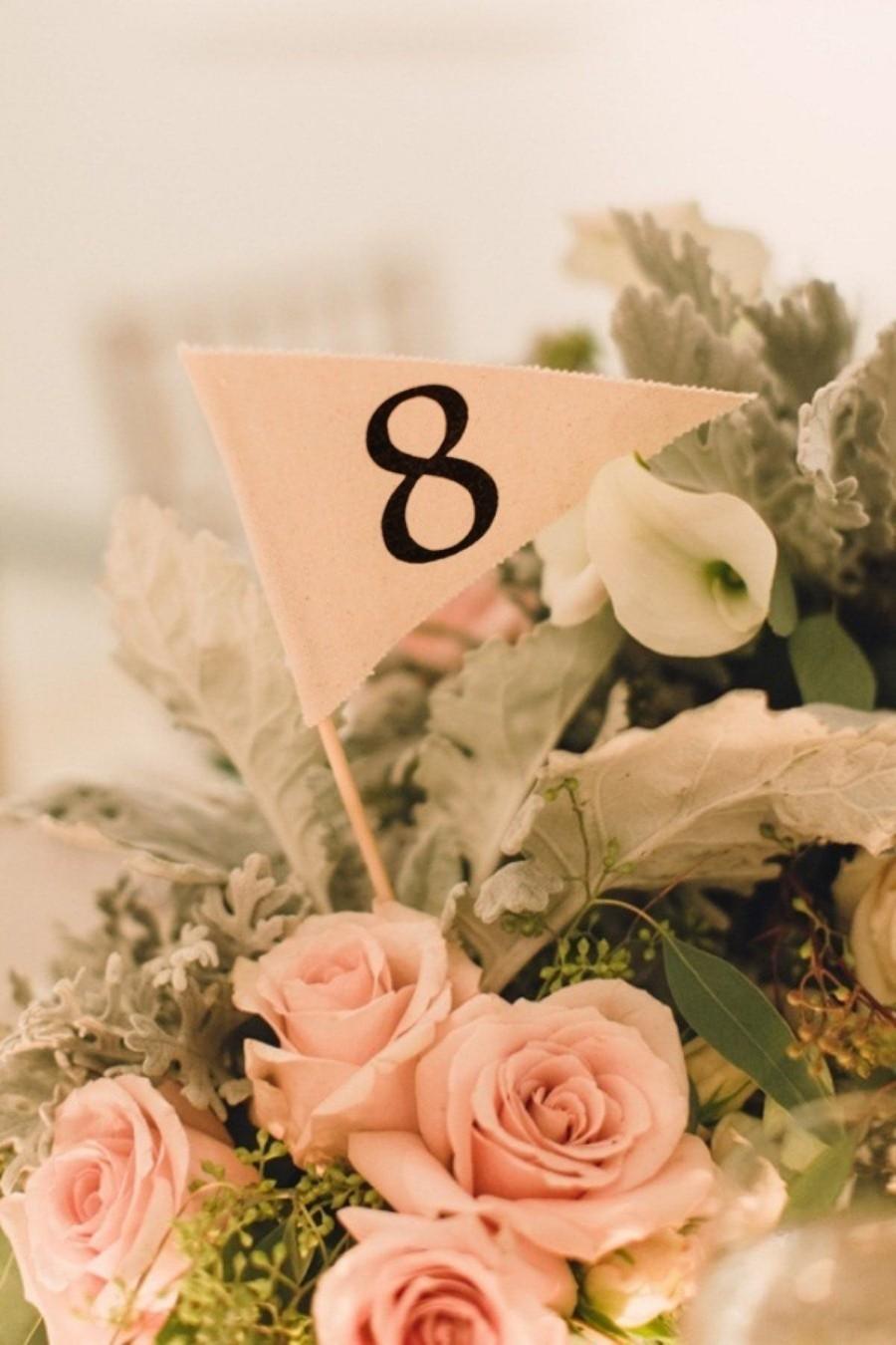 Hochzeit - Flag table numbers, Golf themed, Vintage decor, Rustic table numbers, Neutral wedding decor, Farmhouse decor, Fall wedding, Stick numbers