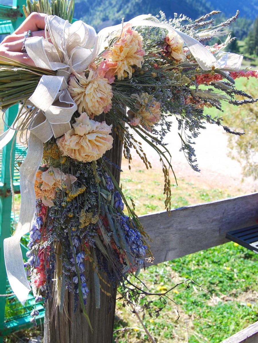 Свадьба - Custom Dried Flower and Lavender Arch Chair Pew Altar Corner Sign Fence Arrangement for Weddings, Classic, Natural, Boho Home Decor