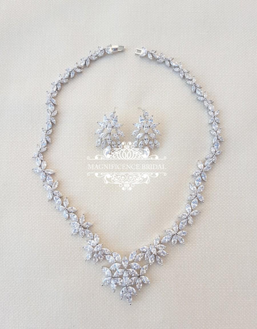 Mariage - Bridal jewelry, cz bridal set, zircon necklace, bridal set, cubic zirconia, jewelry set, cz necklace set, bridal jewelry set, cz set, FLEUR