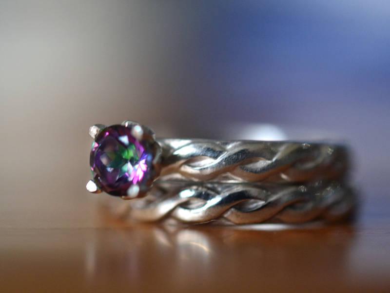 زفاف - Mystic Topaz Bridal Set, Sterling Silver Celtic Style Wedding Band, Women's Gemstone Engagement Ring, Personalized Engraved Jewelry