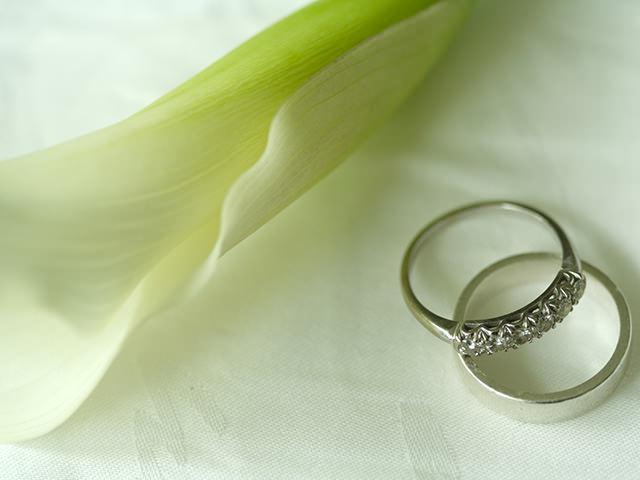 Hochzeit - 10 Amazing Benefits of Registering At Nair Matrimony Online