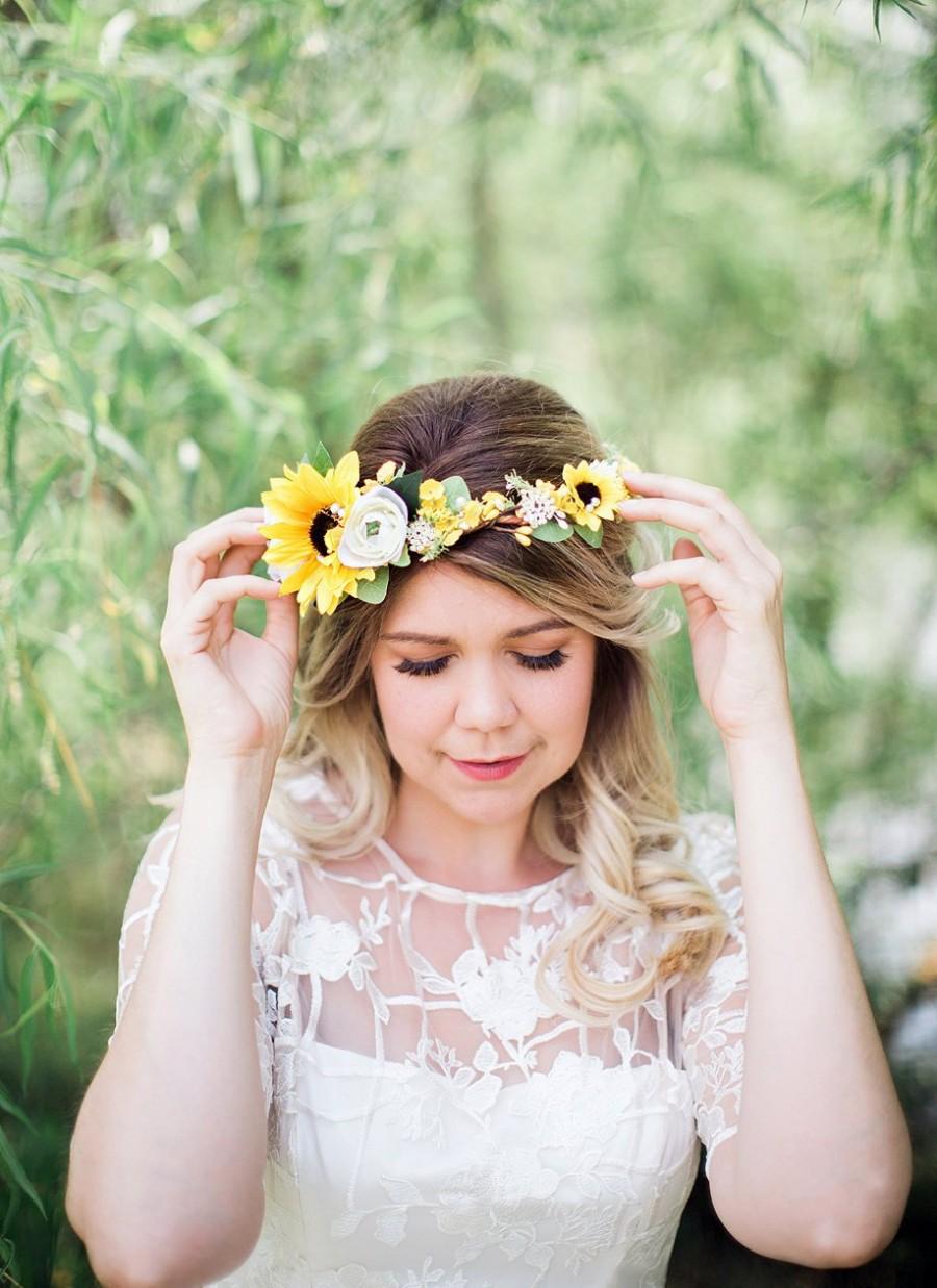 Свадьба - sunflower crown, sunflower wedding headpiece, yellow flower crown, sunflower headpiece, yellow and green floral crown, ranunculus and leaf