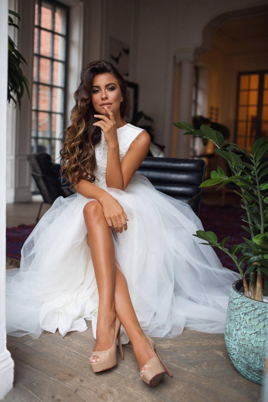 Hochzeit - Lace crop top boho  wedding dress,  bridal separates lace top tulle skirt  , beach wedding dress