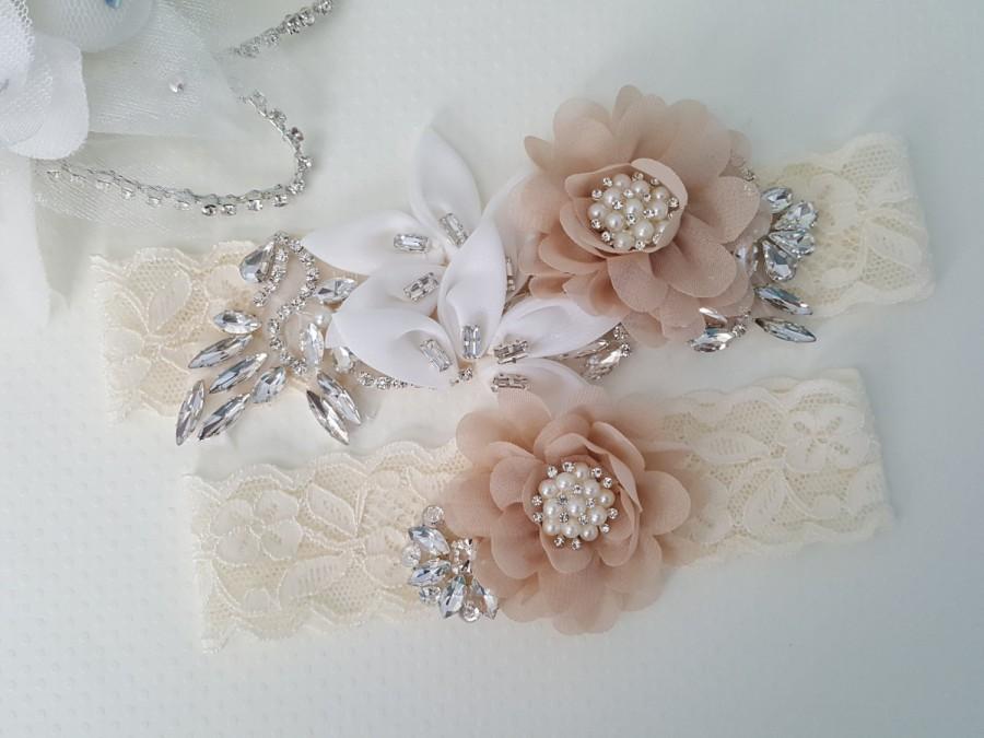 Hochzeit - Ivory Lace Wedding Garter Set , Customizable Ivory Lace Garter Set, Toss Garter, Bridesmaid Gift, Prom, Wedding Gift-Style 760