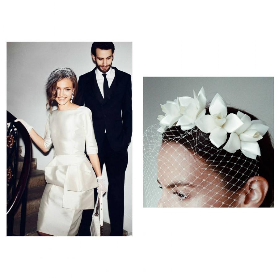 زفاف - WHITE Birdcage veil floral fascinator // 1930s vintage wedding veil with white roses // Wedding headpiece with french net veil - white veil