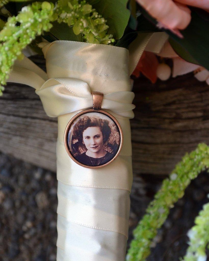 زفاف - Wedding Bouquet Photo Charm Kit Copper/Brass Bridal Antique Silver Memory Accents Frame Set