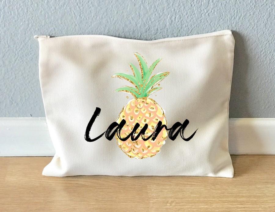Hochzeit - Bridesmaid makeup bag, pineapple makeup bag, pineapple gift, pineapple birthday, cosmetic bag pineapple, pineapple bag, bachelorette bag