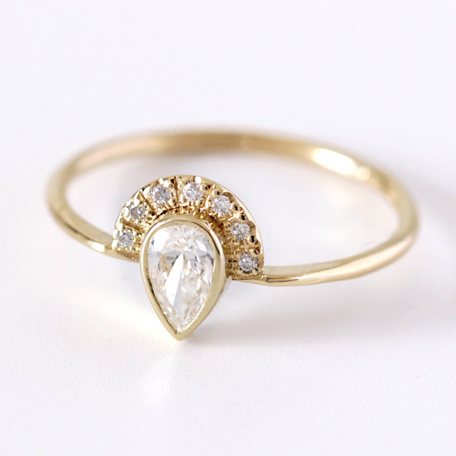 زفاف - Pear Engagement Ring, Pear Cut Diamond Ring, Halo Engagement Ring, Diamond Crown Ring, Art Deco Inspired Ring, 0.3 Carat Engagement Ring