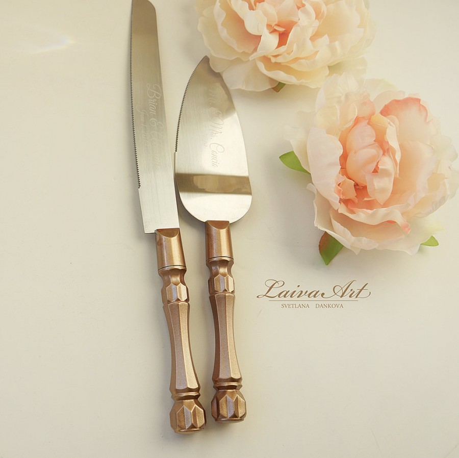 Hochzeit - Personalized Champagne Gold Wedding Cake Server Set & Knife Wedding Cake Knife  