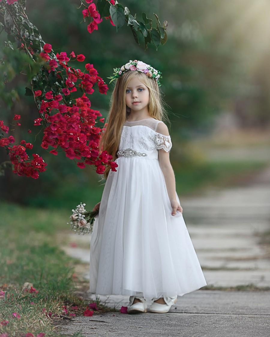 Mariage - White flower girl dress, Tulle and Lace Flower Girl Dress, First Comunion Dress,  White Tulle Dress, Flower girl dresses,Baby Toddler Dress