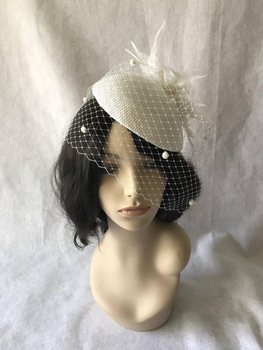 Wedding - Ivory fascinator hat with dotted veil, ivory fascinator, Bridal wedding hat, tea party hat, derby fascinator, ivory church hat