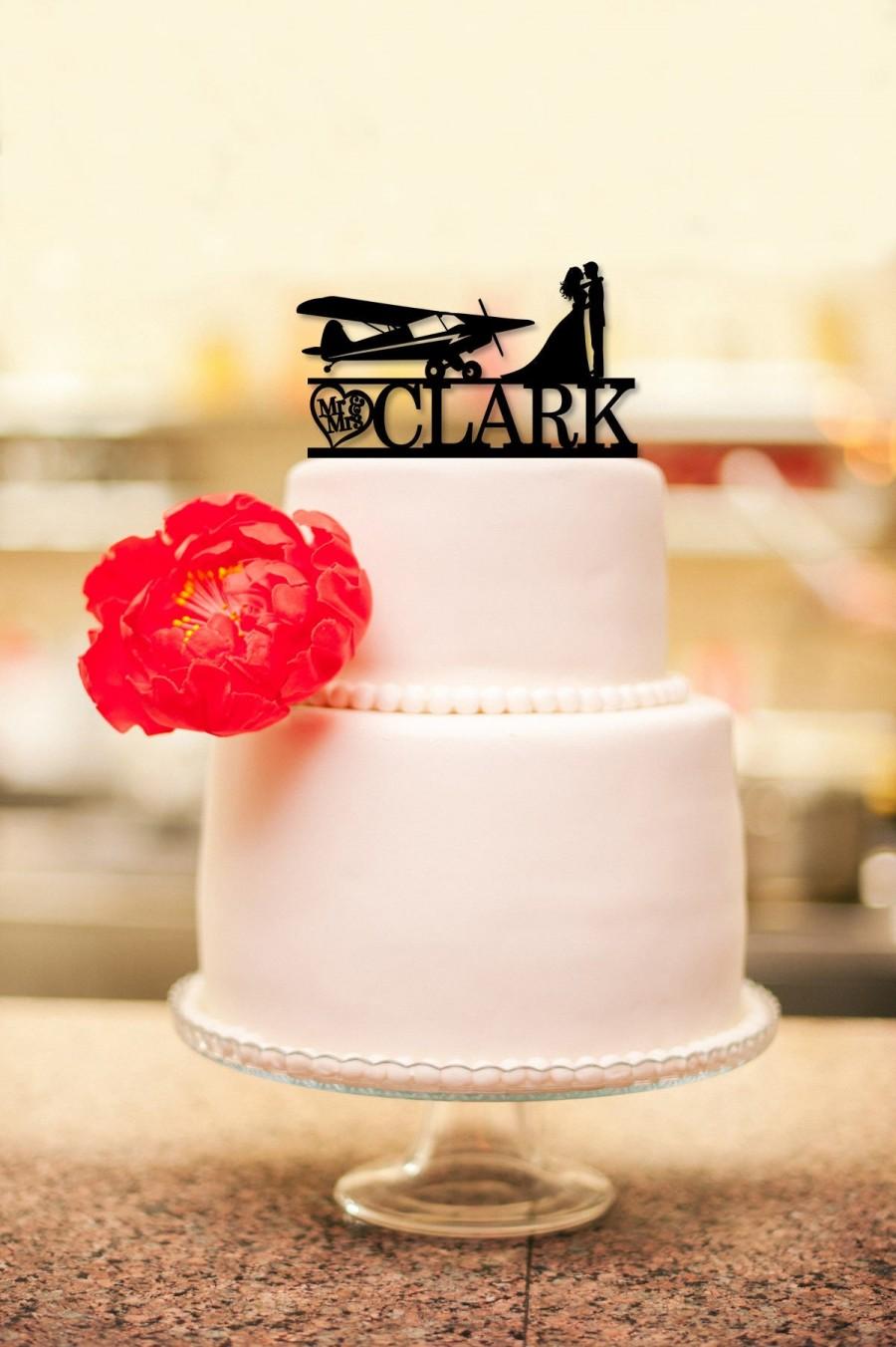 زفاف - Airplane Wedding Cake Topper, Mr and Mrs Cake Topper, Groom and Bride Kissing, Custom Cake Topper, Pilot Cake Topper,Funny Cake Topper C236