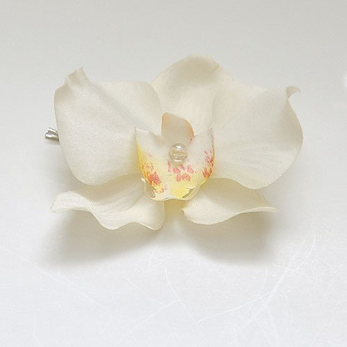 Свадьба - Off white Orchid flower hair bobby pin, bridal, bridesmaid, hairpiece