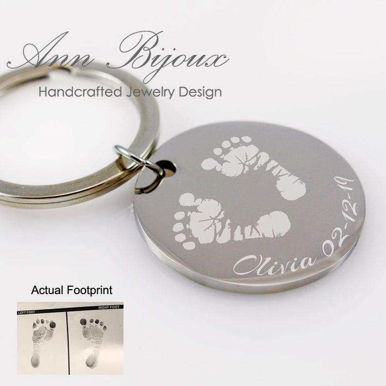 زفاف - Actual Baby Footprint and Handprint Stainless Steel Keychain, New Born Baby Gift, Personalized New Mom Present, Miscarriage Memorial Jewelry