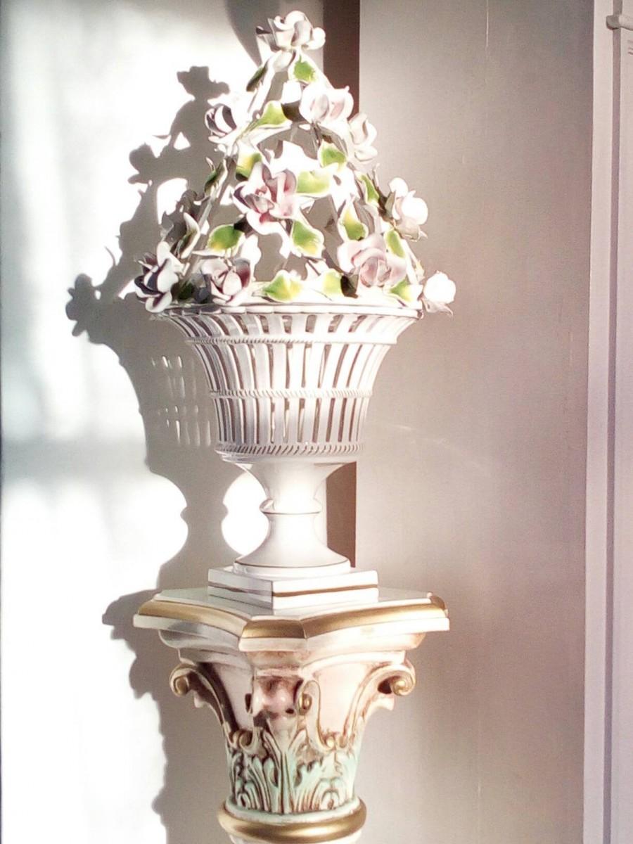 Wedding - Italian porcelain urn vase flower displayCapodimonte roses vase on a pedestal,trellis,french style,antique topiary porcelain urn,centerpiece