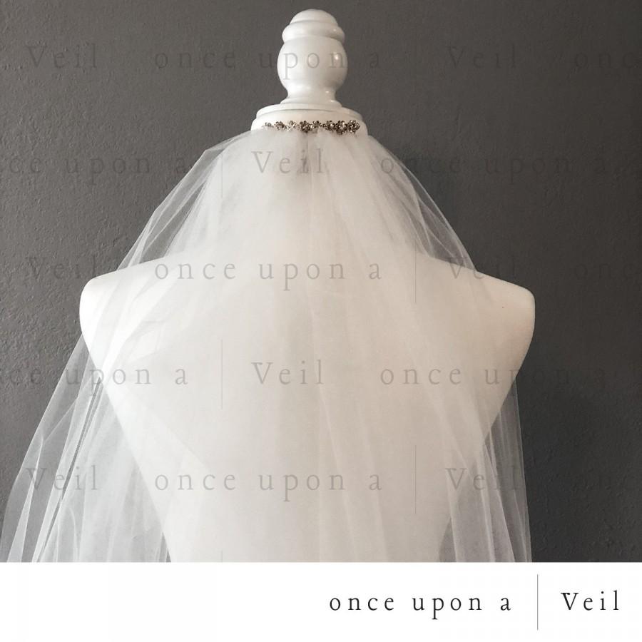 Mariage - Raw Edge Cathedral Veil ,Cut Wedding veil, White Tulle veil, Simple Cut Veil, Bridal Veil, Fingertip Veil