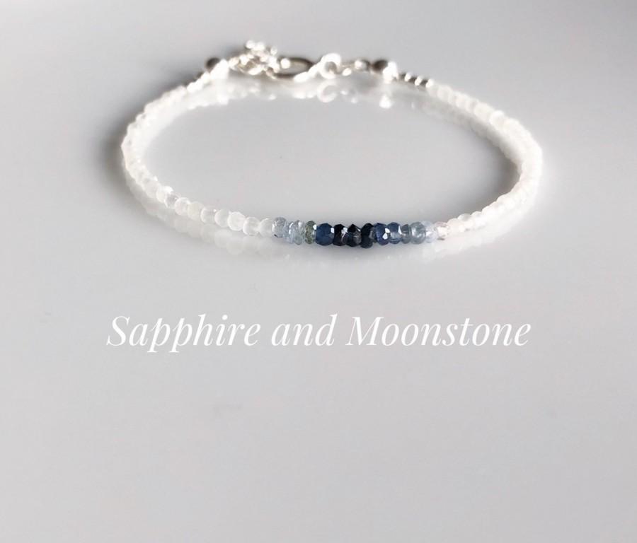 زفاف - Ultra Dainty Gemstone Bracelet, Sapphire and Moonstone Bracelet, Blue Sapphir, Stacking Bracelet, Ombre Gemstone Jewelry