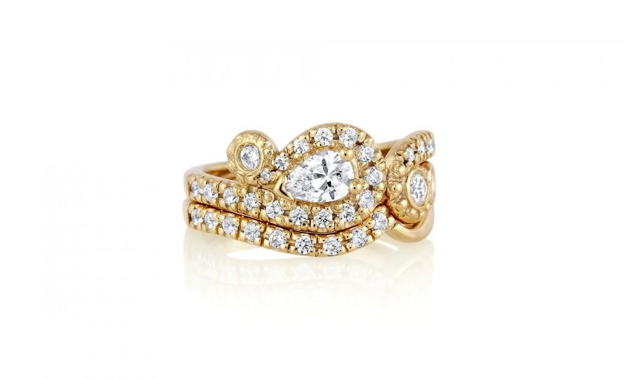 زفاف - Pear Diamond Engagement Ring & Wedding Band Set - Pave Diamond Ring  - Low Profile Ring - Ethically Sourced Diamond - Yellow Gold Ring
