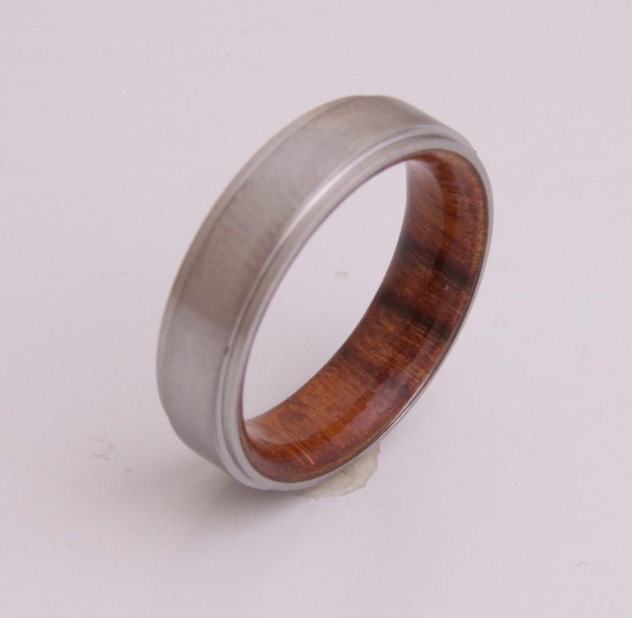 Mariage - man wedding ring Titanium and Hawaiian Koa ring Mens Wood Rings wood Wedding Band Men's wedding Band
