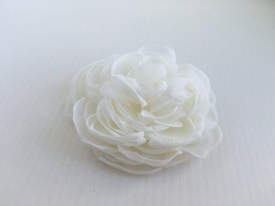 Wedding - Ivory Flower Hair Clip.Wedding Hair Piece.CHOOSE SIZE.Ivory Fabric Flower Brooch.Ivory Flower Bridal Headpiece.Ivory Peony Hair Clip or Pin
