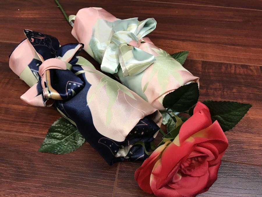 Свадьба - Bridesmaid Robes Set of 2,3,4,5,6,7,8,9 Bridesmaid Gifts, Bridal Robe, Custom Wedding Robes, Bachelorette Party Robes, Gift for Bride, robes