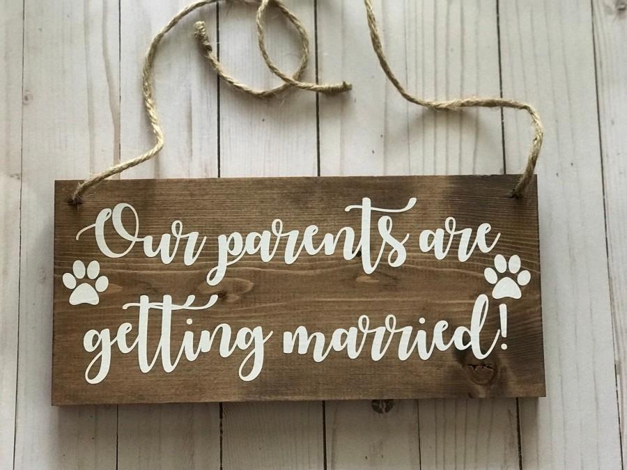 Свадьба - Our Parents are Getting Married Sign-Save the Date-Save the Date dog sign-My humans are getting married-Dog Sign for Wedding-Wedding sign