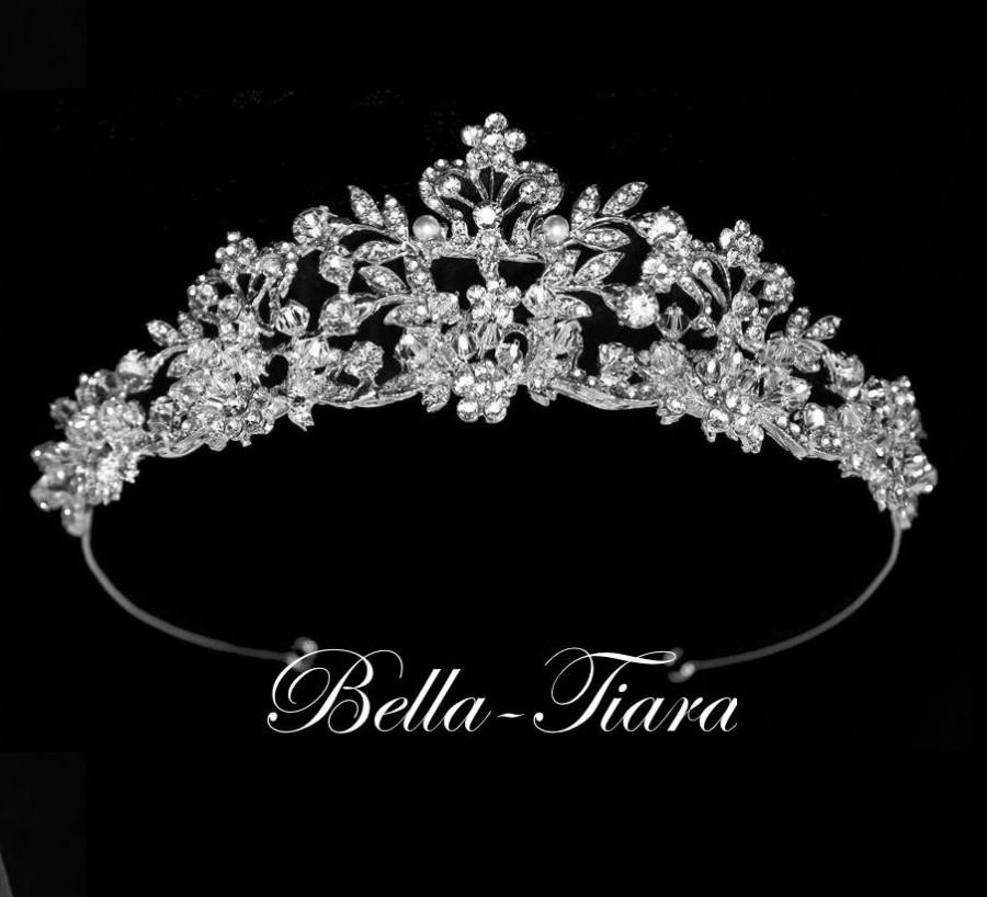Mariage - Crystal wedding tiara, bridal crown tiara, bridal tiara, crystal wedding crown, crystal crown, wedding tiara. pearl and crystal crown
